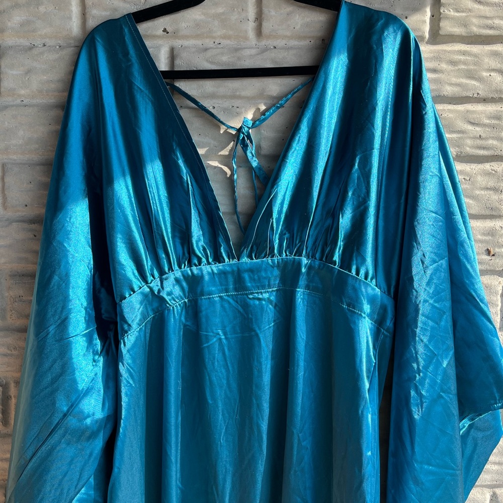 NWT Boohoo Dress